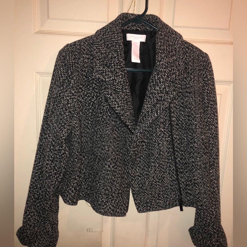 - Covington petite tweed , (black/white) offset zipper jacket size 10 P